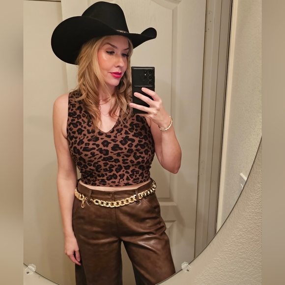 Meet Your Posher, Anna - Picture 8 of 12